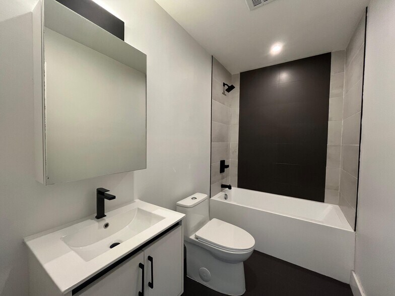 Building Photo - 228 Clinton Ave