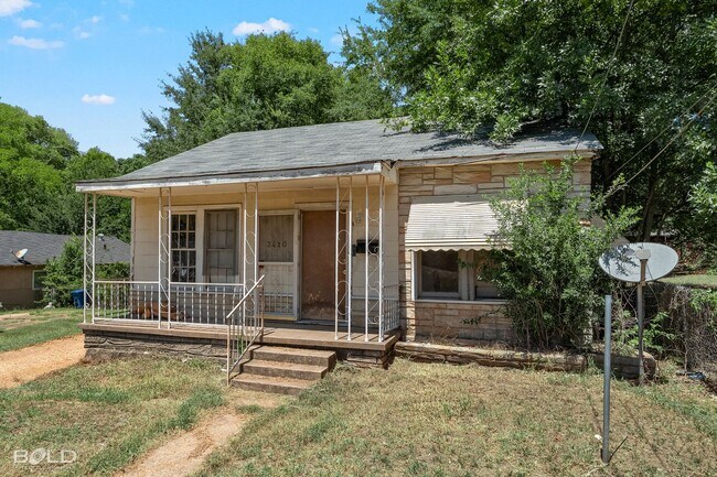Building Photo - 3410 Jackson St
