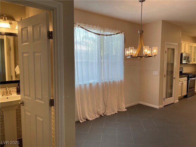 Building Photo - 3073 Hushed Sonnet Ave