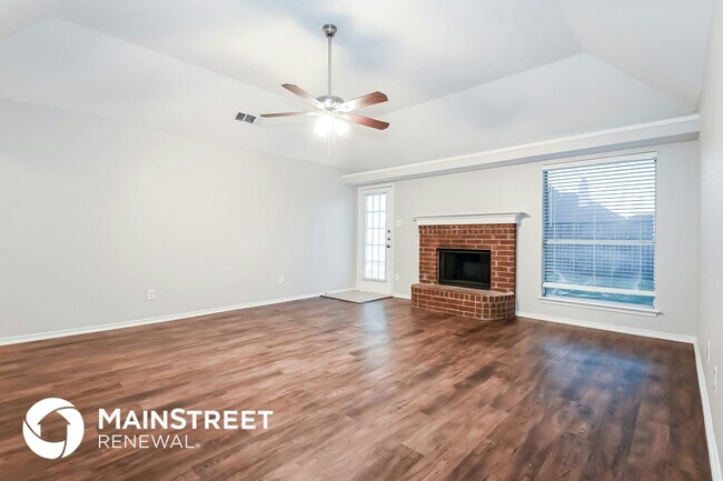 Building Photo - 1320 Greenfield Dr