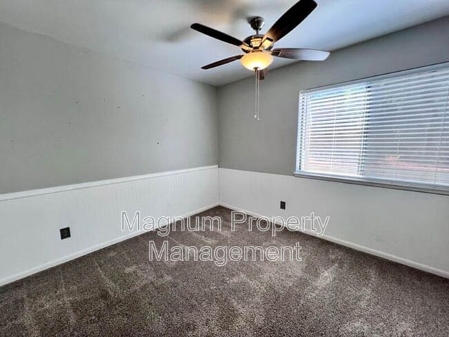 Building Photo - 27773 Moonridge Dr