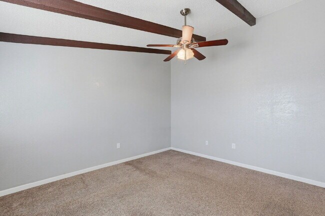 Building Photo - 1056 S Lazona Dr