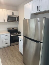 Building Photo - Longview Cottages