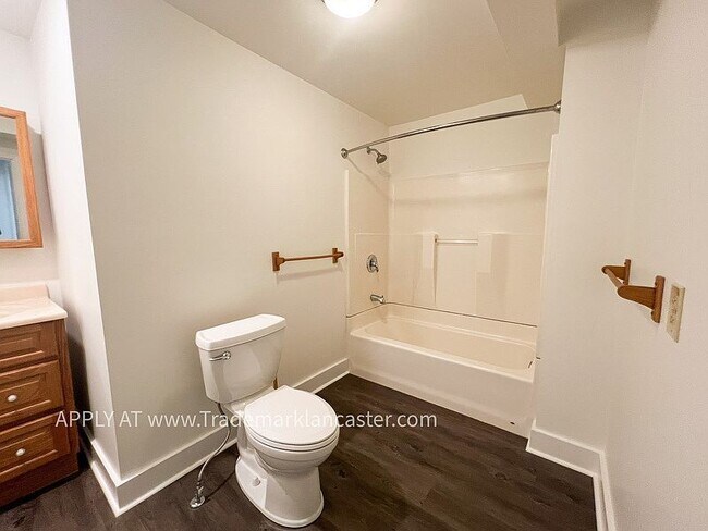 Building Photo - 4640 Horseshoe Pike