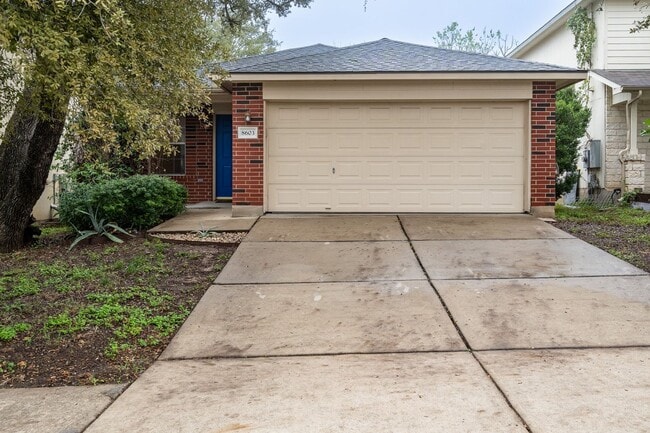 Building Photo - 8603 Davis Oaks Trail