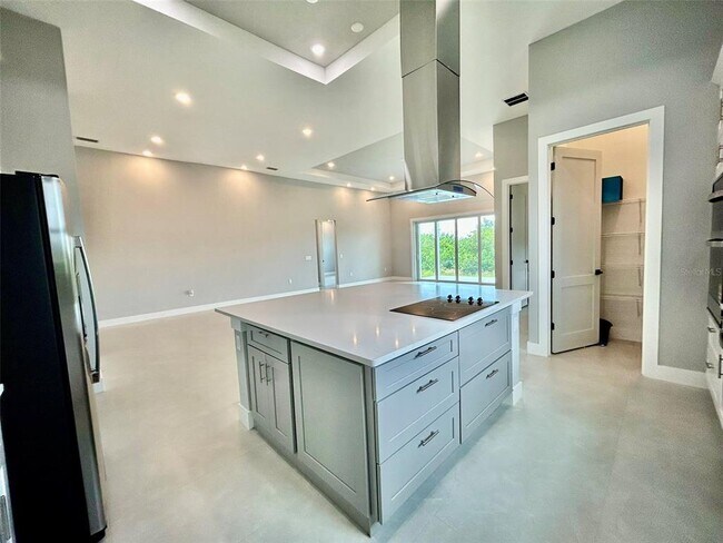 Building Photo - 15109 Aquarius Cir