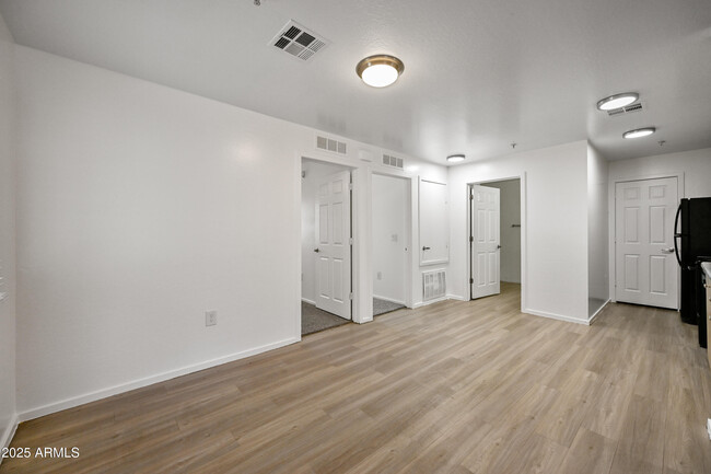 Building Photo - 3065 N 67th Ave