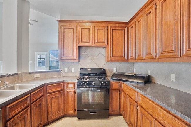 Building Photo - 22010 Shortfin Mako Ct