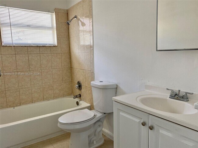 Building Photo - 1034 NW 8th Ave