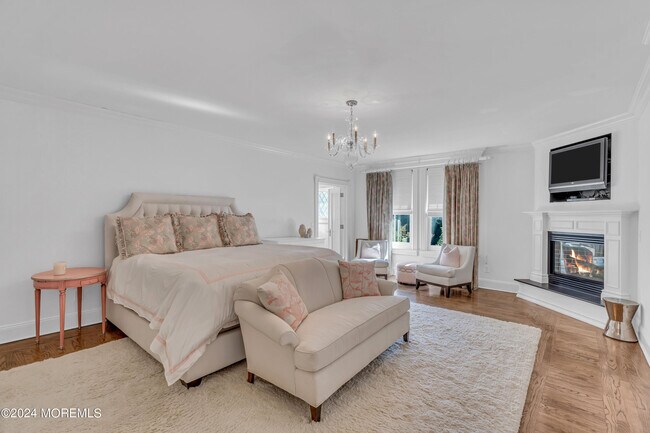 Building Photo - 207 Monmouth Ave