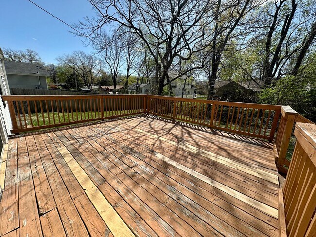 Building Photo - {5221} Updated Prairie Village Ranch + Fenced Yard + One Car Garage