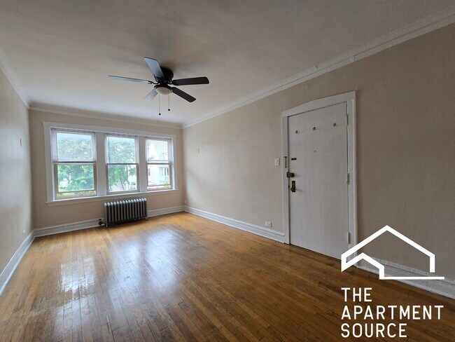 Primary Photo - 4107 N Sacramento Ave