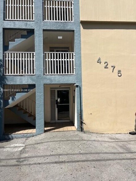 Building Photo - 4275 NW South Tamiami Canal Dr