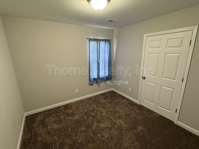 Building Photo - 2414 Heath Ln