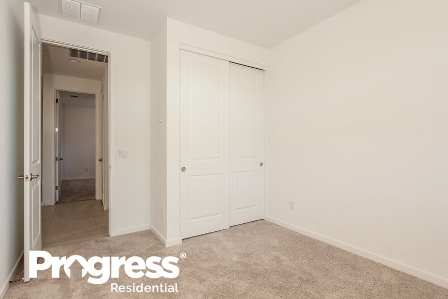 Building Photo - 11010 W Luxton Ln