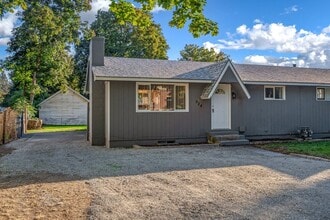 Building Photo - New Remodel 3 bed 1 bath (partial finished basement)