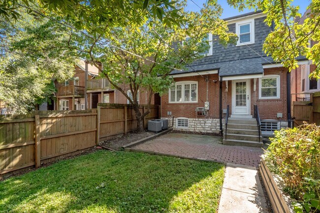 Building Photo - Home on the Range