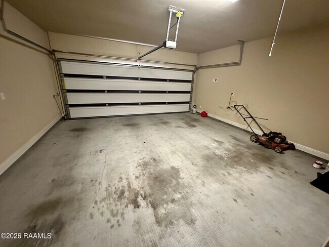 Building Photo - 42537 Wynstone Drive