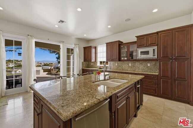 Building Photo - 25561 Prado De Oro