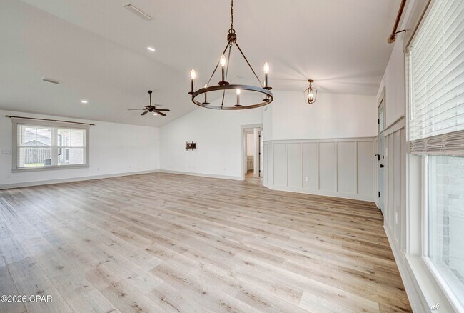 Building Photo - 3800 Redbud Wy