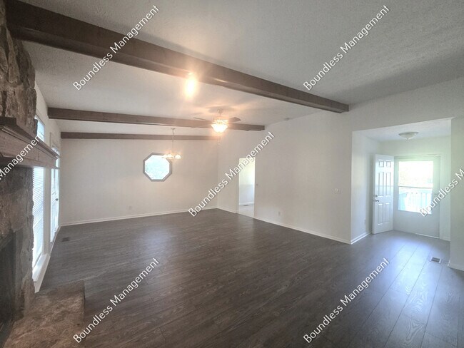 Building Photo - 3172 Carmel Dr