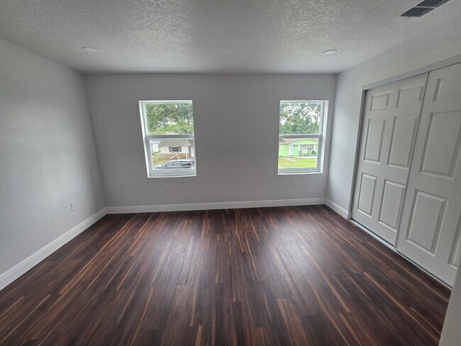 Building Photo - 4615 Aegean Ave