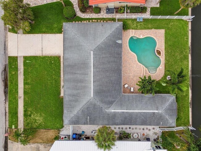 Building Photo - 3938 Versailles Dr