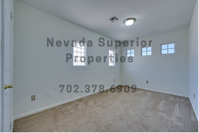 Building Photo - NW!!!  4 Bedrooms!!! Pool!! Spa!! Water Fa...