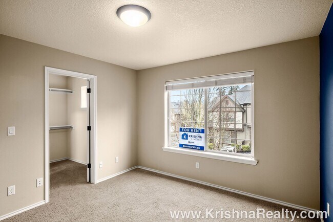 Building Photo - 15131 SW Canyon Wren Way