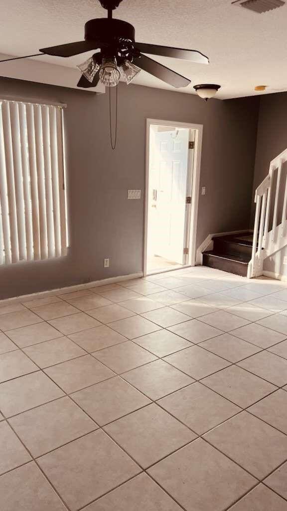 Building Photo - 4735 SW 14th St