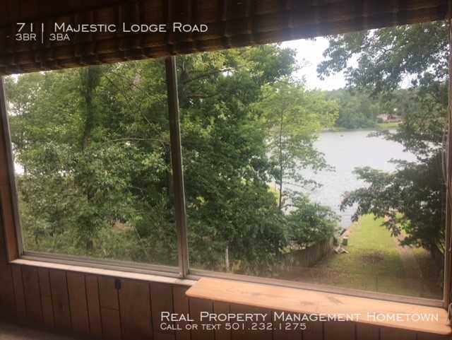 Building Photo - LAKE HOUSE WITH CHARACTER AND CHARM