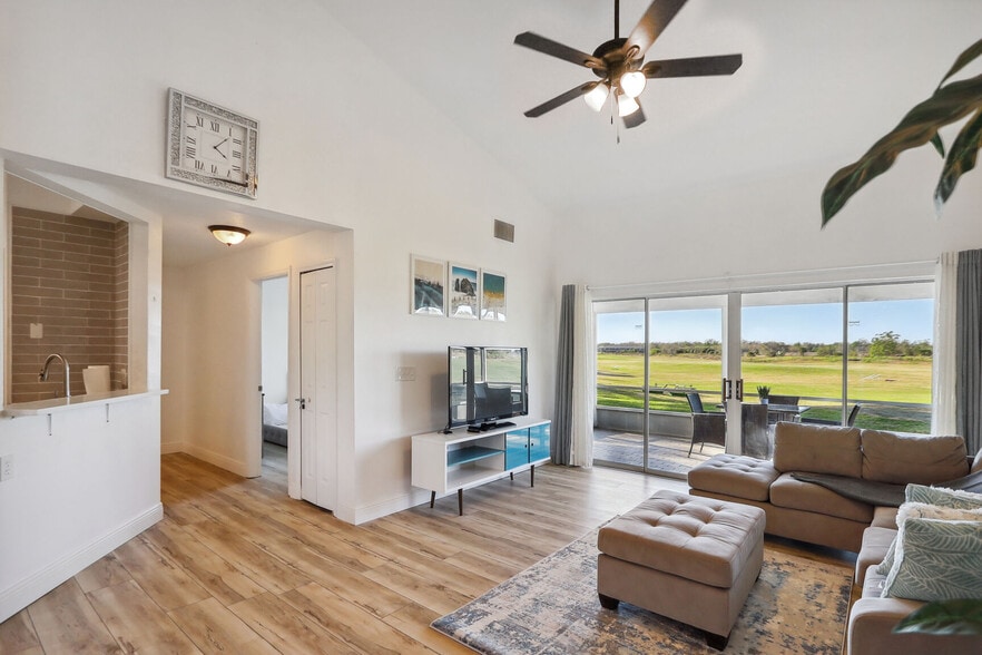 Building Photo - 312 Eagle Ridge Dr