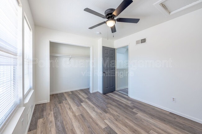 Building Photo - 955 Leroy St