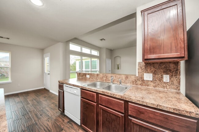 Building Photo - 6802 Level Pond Ln