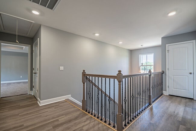 Building Photo - 281 Cypress Creek Dr NE