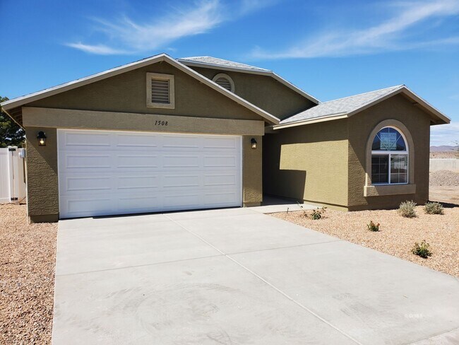 Primary Photo - 1508 E Stratford Dr
