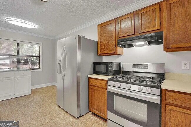 Building Photo - 5560 Deerfield Pl