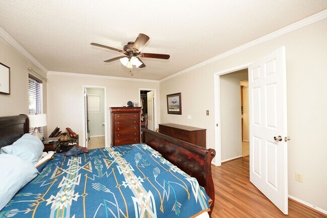 Building Photo - Bluewater Bay Four Bedroom House