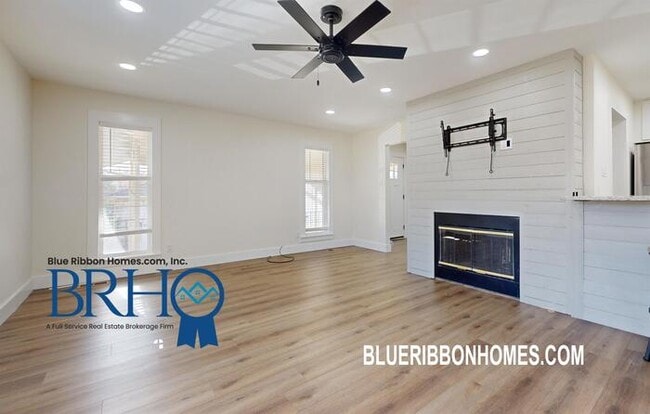 Building Photo - 501 Idlewood Ln