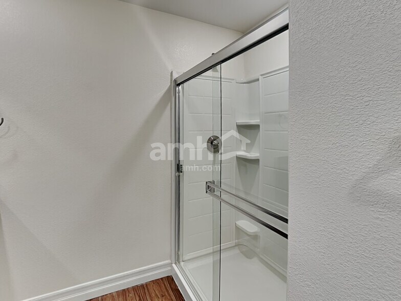 Building Photo - 5855 Petronius St