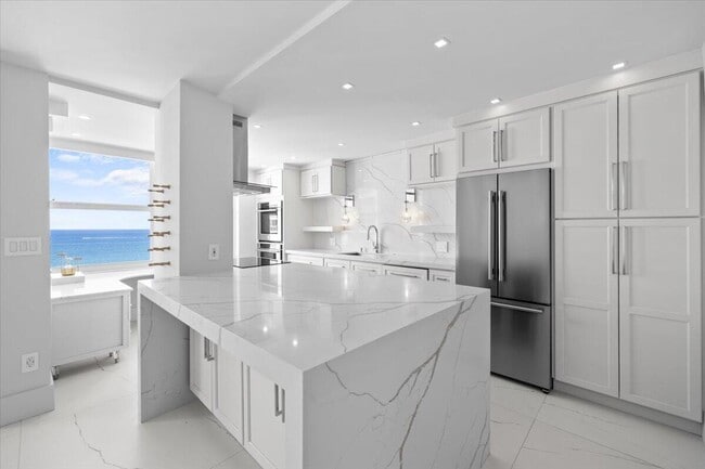 Building Photo - 4300 N Ocean Blvd