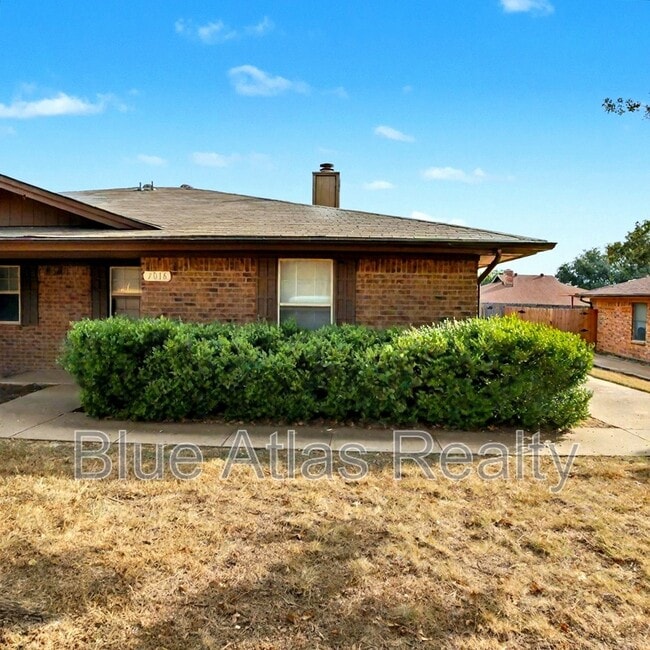 Building Photo - 7016 Lincoln Dr