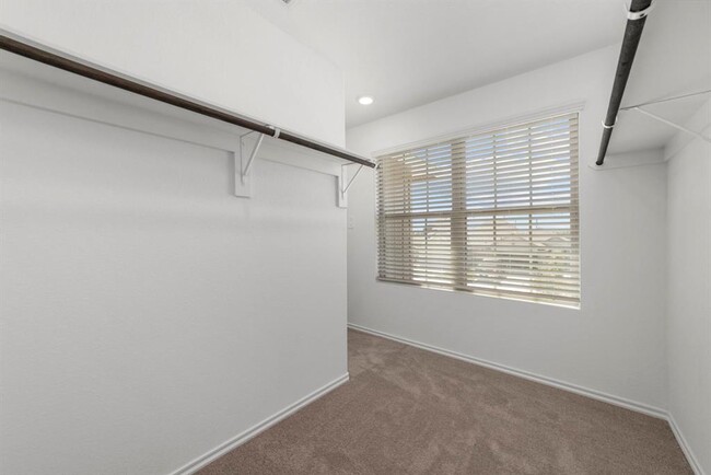Building Photo - 32610 Orchard Haze Dr