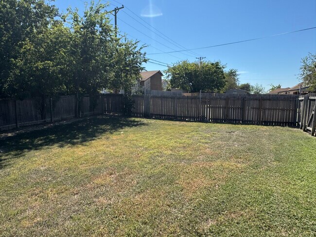 Building Photo - 1701 Prestige Loop