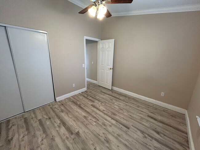 Building Photo - 460 Winesap Dr