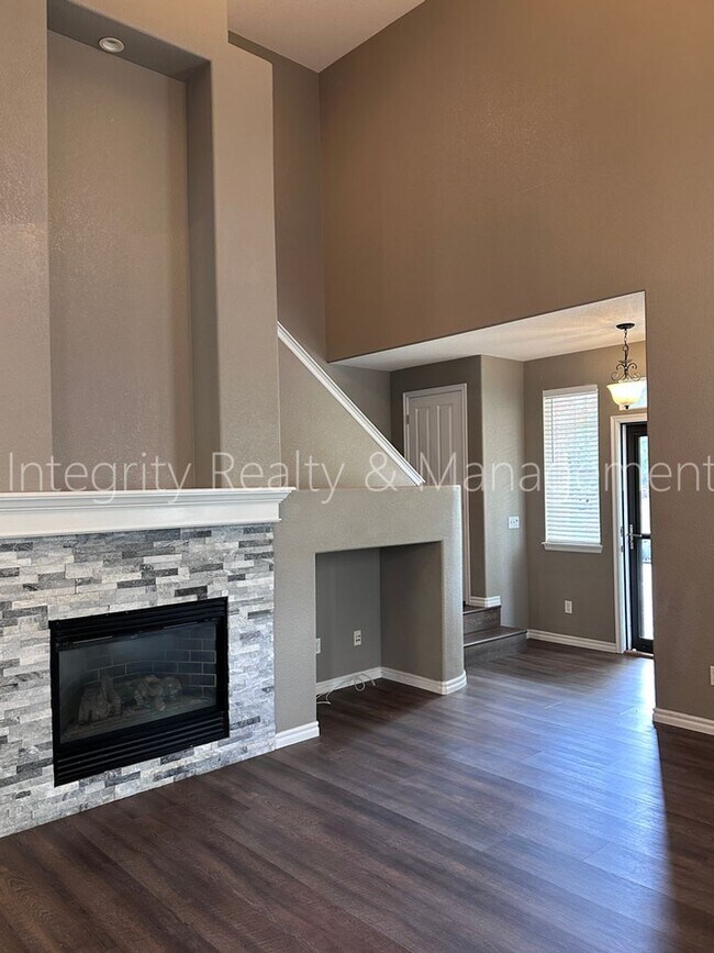 Building Photo - 10644 Wildhurst Cir
