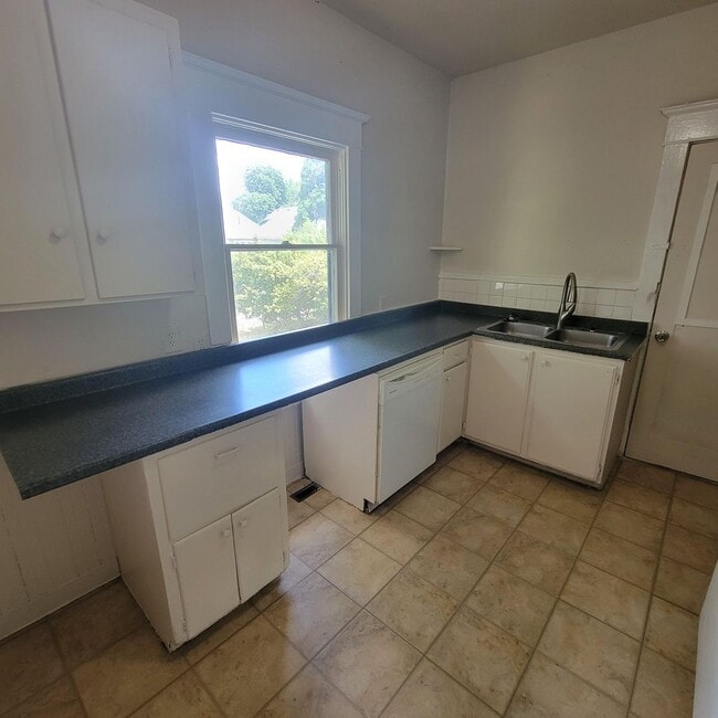 Building Photo - 3BR/1BA North Gonzaga Area Home
