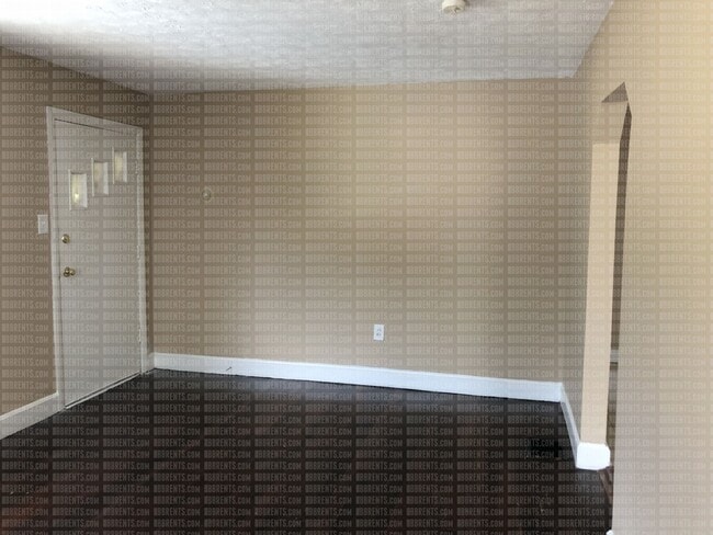Building Photo - 1724 Parkamo Ave 3BR/1BA (East Hamilton)