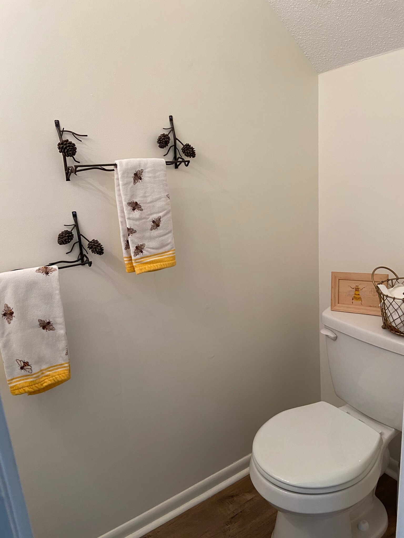 Guest bathroom - 504 Briar Creek Mnr