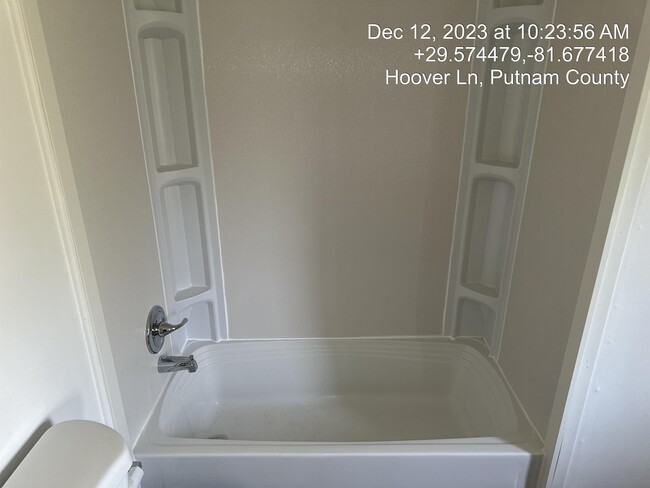 Building Photo - 102 Hoover Ln